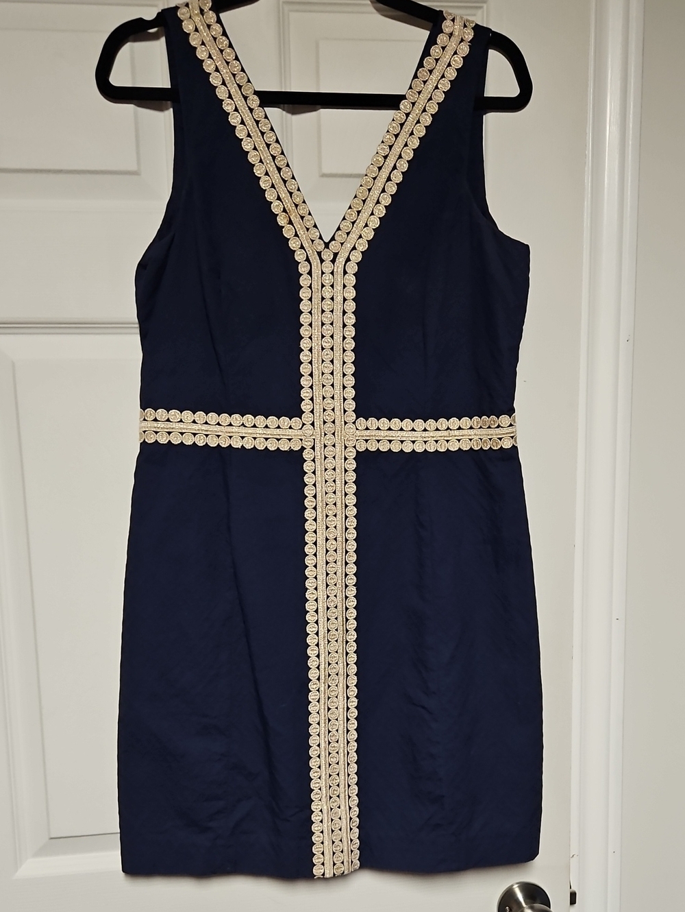 Lily Pulitzer Sleeveless Navy Dress with Ivory Trim - Elegant V-Neck